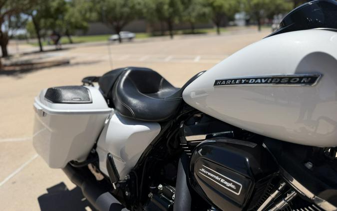 2020 Harley-Davidson® Street Glide® Special Stone Washed White Pearl
