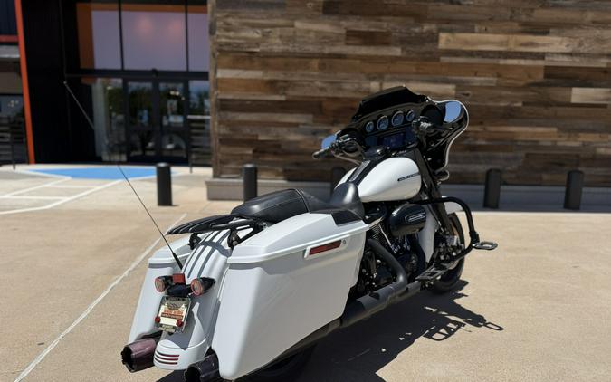 2020 Harley-Davidson® Street Glide® Special Stone Washed White Pearl