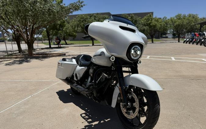 2020 Harley-Davidson® Street Glide® Special Stone Washed White Pearl