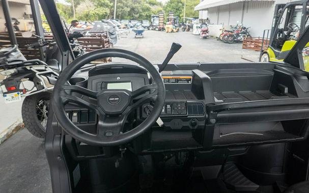 2025 Can-Am Defender XT HD10