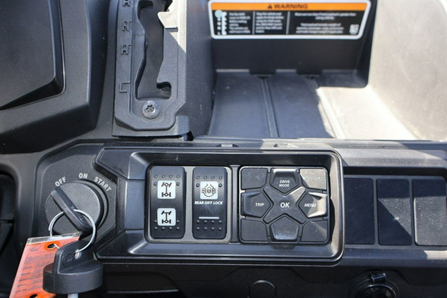 2025 Can-Am Defender XT HD10