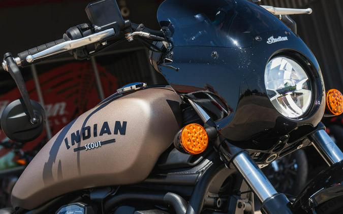 2025 Indian Motorcycle® Sport Scout® Limited +Tech Nara Bronze Metallic Smoke