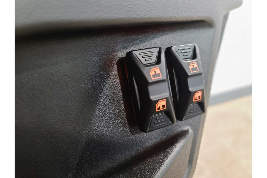 2026 Can-Am Defender MAX Limited HD11