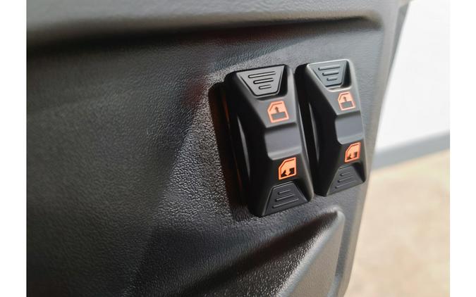 2026 Can-Am Defender MAX Limited HD11