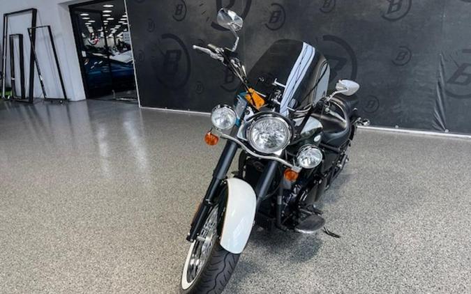 2022 Kawasaki Vulcan® 900 Classic