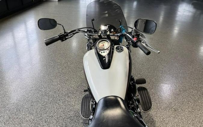 2022 Kawasaki Vulcan® 900 Classic