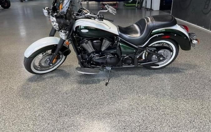2022 Kawasaki Vulcan® 900 Classic