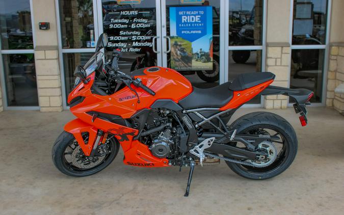 2026 SUZUKI GSX-8R