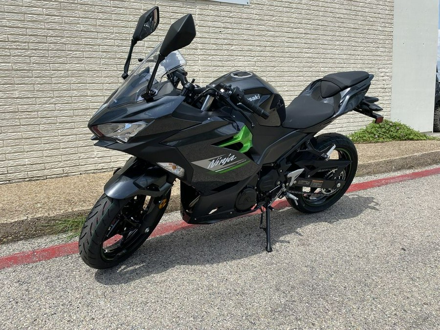 2023 Kawasaki Ninja® 400 Matrix Camo Gray/Metallic Matte Carbon Gray