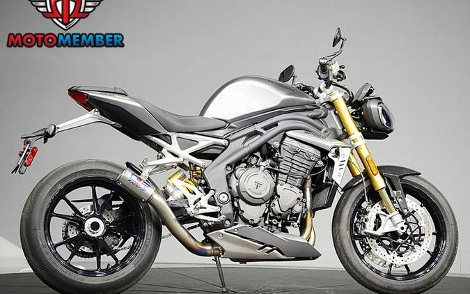 2022 Triumph Speed Triple 1200 RS Matte Silver Ice