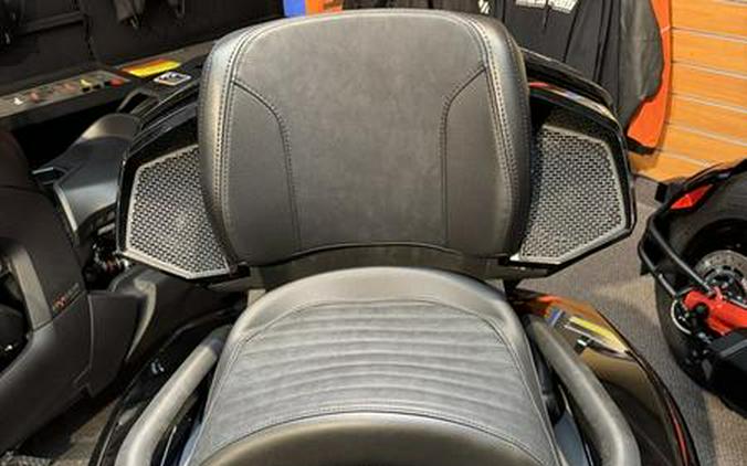 2024 Can-Am® Spyder F3 Limited Platine Wheels