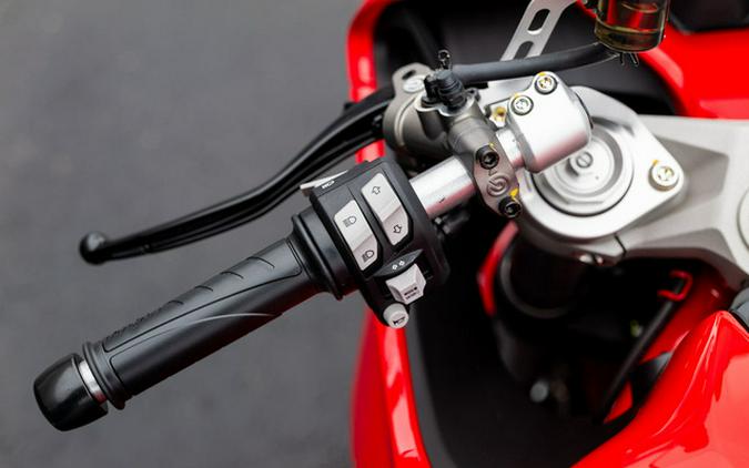 2024 Ducati Supersport 950 S Ducati Red