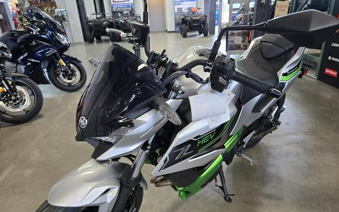 2024 Kawasaki Z7 Hybrid ABS