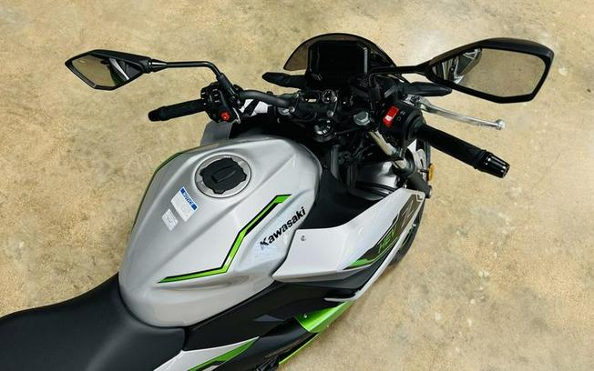 2024 Kawasaki Z7 Hybrid ABS