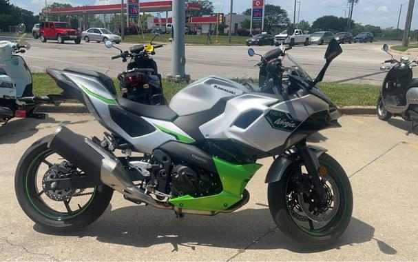 2024 Kawasaki Ninja® 7 Hybrid ABS