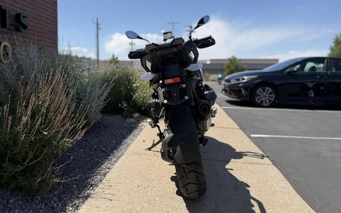 2025 BMW Motorrad R 1300 GS Aurelius Green Metallic