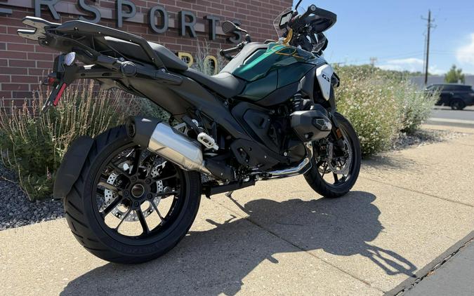 2025 BMW Motorrad R 1300 GS Aurelius Green Metallic