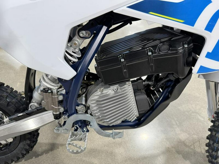 2024 Husqvarna® EE 5