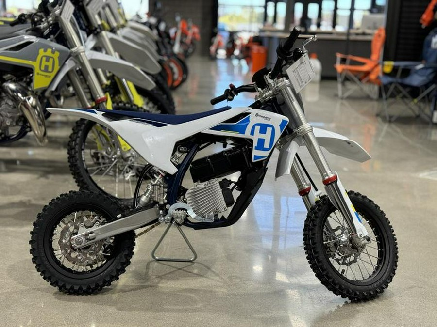 2024 Husqvarna® EE 5