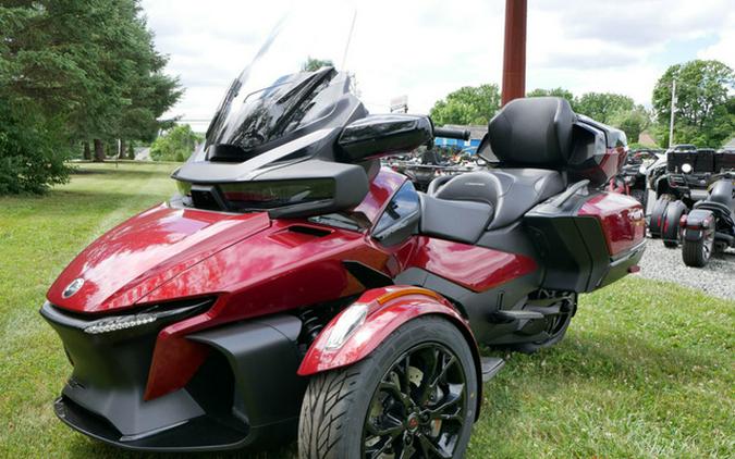 2024 Can-Am Spyder RT Limited Dark Wheels