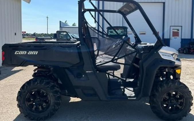 2020 Can-Am Defender DPS HD10