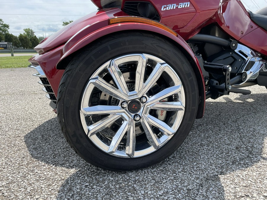 2016 Can-Am Spyder® F3 Limited SE6