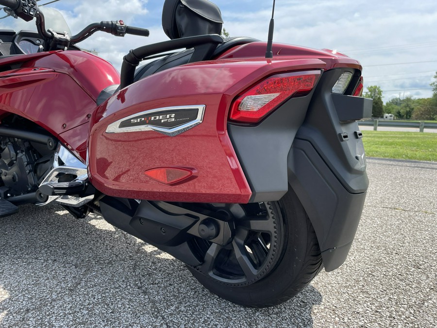 2016 Can-Am Spyder® F3 Limited SE6