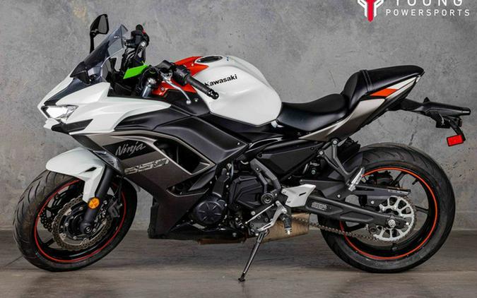 2023 Kawasaki Ninja 650 Metallic Matte Graphenesteel Gray/Ebony