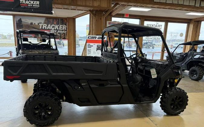 2026 Can-Am® Defender PRO XT HD10