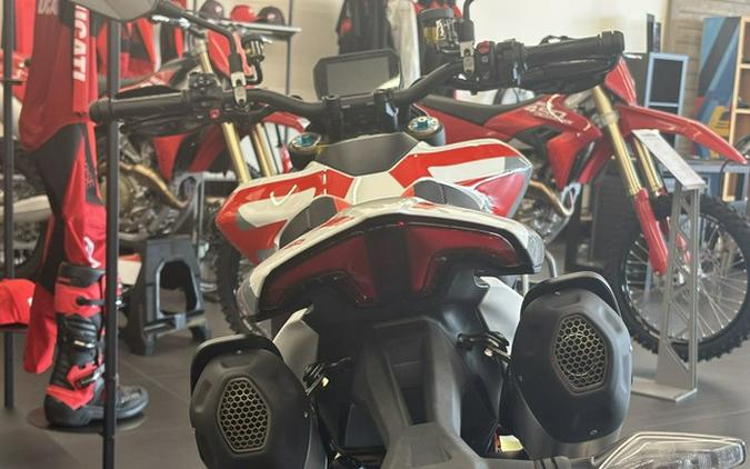 2026 Ducati Hypermotard V2 SP