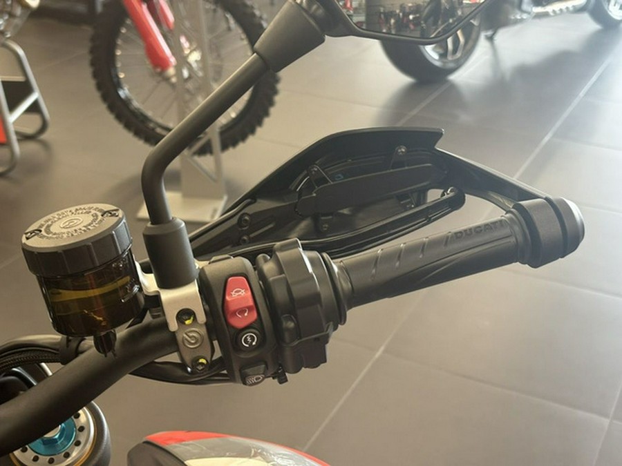 2026 Ducati Hypermotard V2 SP