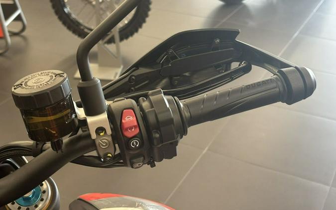2026 Ducati Hypermotard V2 SP