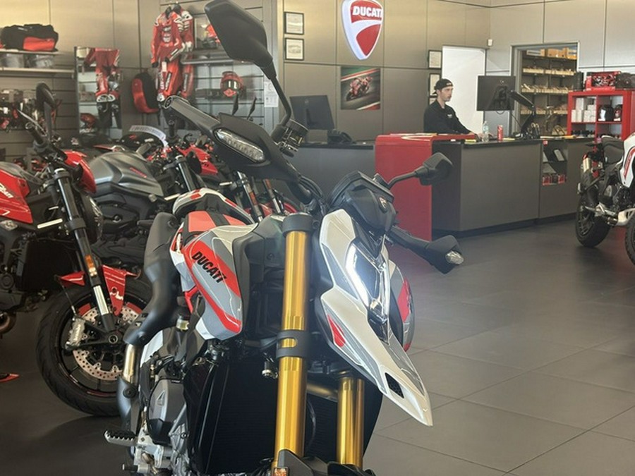 2026 Ducati Hypermotard V2 SP