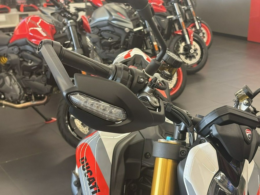 2026 Ducati Hypermotard V2 SP