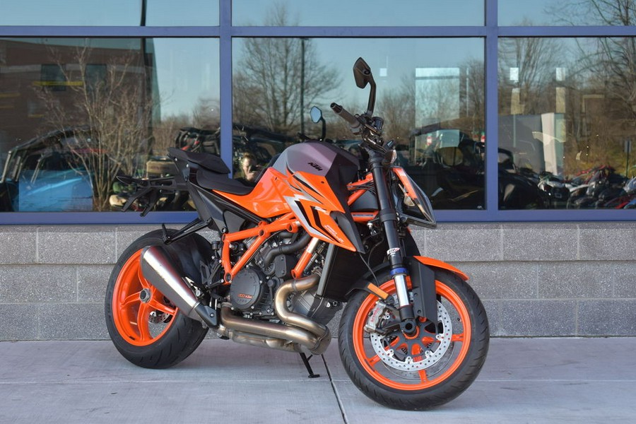 2022 KTM 1290 Super Duke R EVO