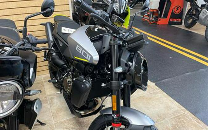 2025 Husqvarna Svartpilen 801