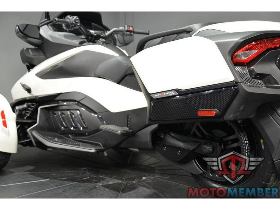 2026 Can-Am Spyder RT