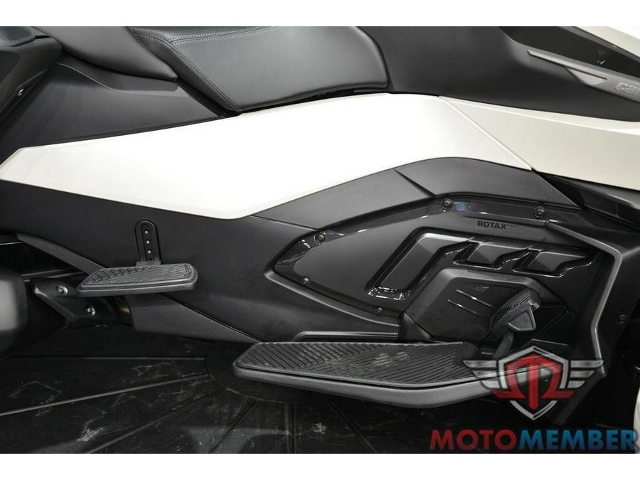 2026 Can-Am Spyder RT