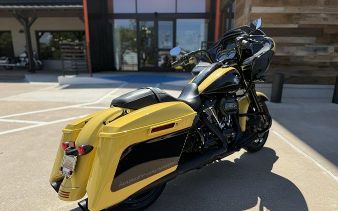 2023 Harley-Davidson® Road Glide® Special Industrial Yellow/Vivid Black - Black Finish