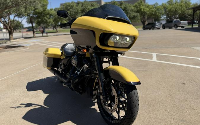 2023 Harley-Davidson® Road Glide® Special Industrial Yellow/Vivid Black - Black Finish