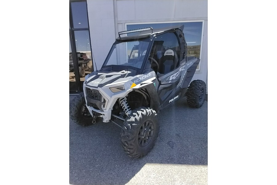 2021 Polaris Industries RZR XP 1000 Premium Stealth Gray with Ride Command