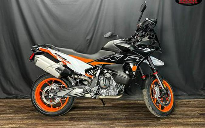 2024 KTM 890 SMT