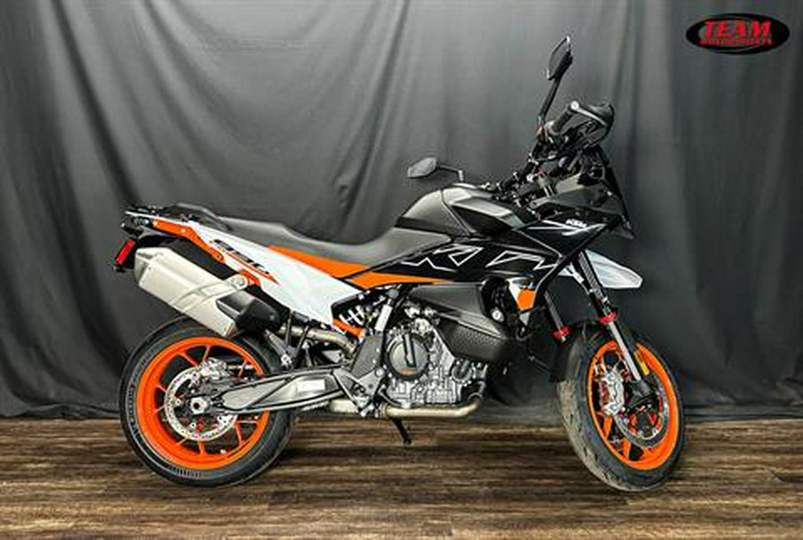 2024 KTM 890 SMT