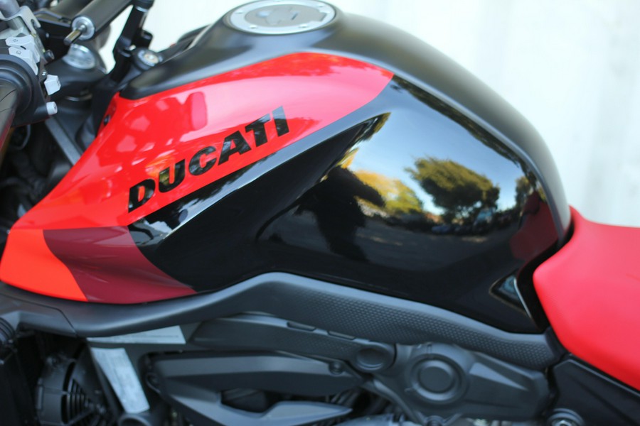 2025 Ducati Monster SP