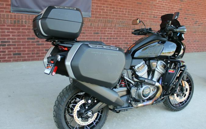 2021 Harley-Davidson® Pan America™ 1250 Special Vivid Black