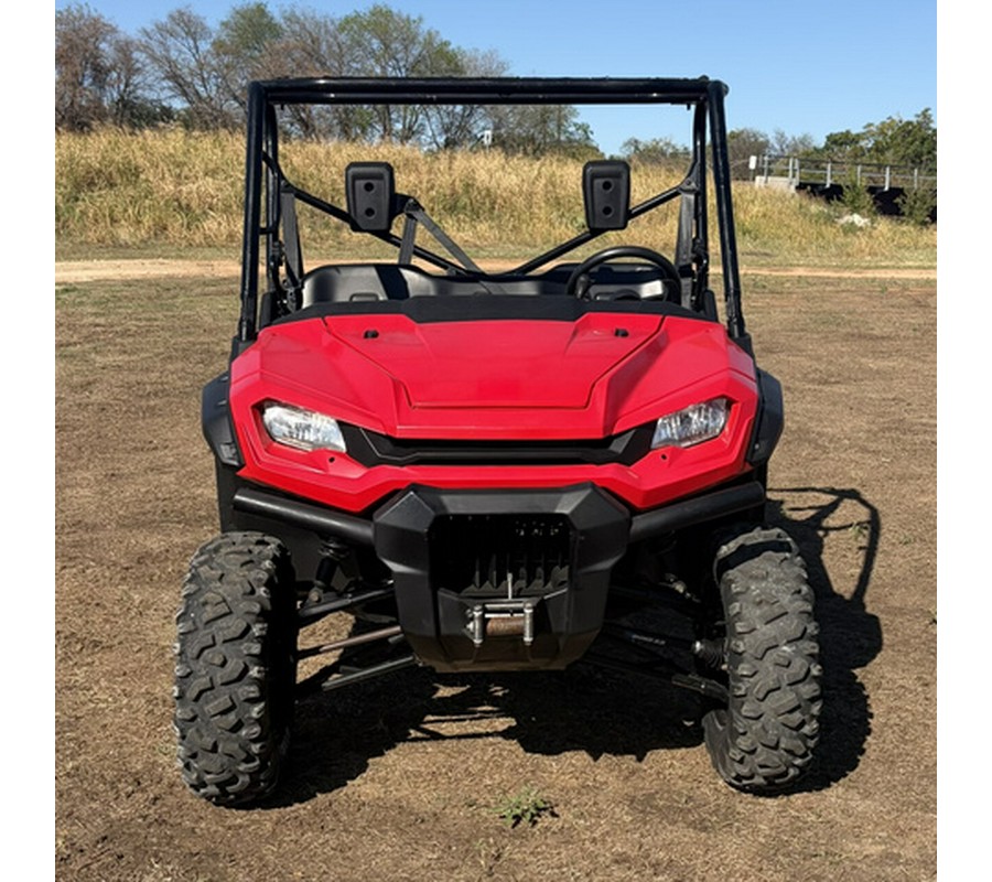 2022 Honda Pioneer 1000 Deluxe