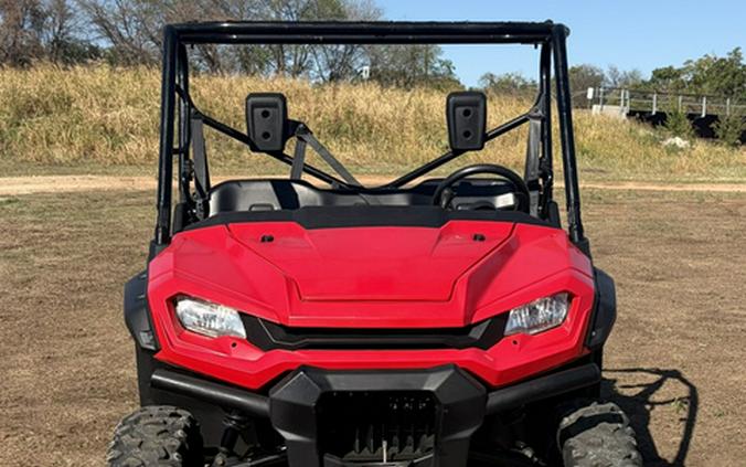 2022 Honda Pioneer 1000 Deluxe