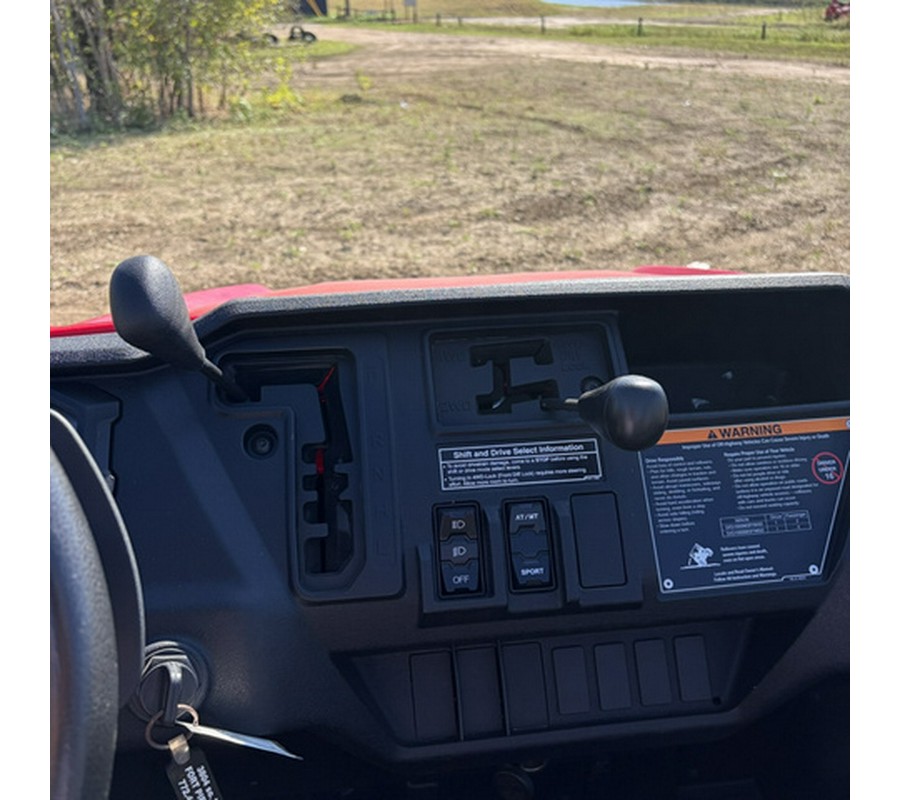 2022 Honda Pioneer 1000 Deluxe