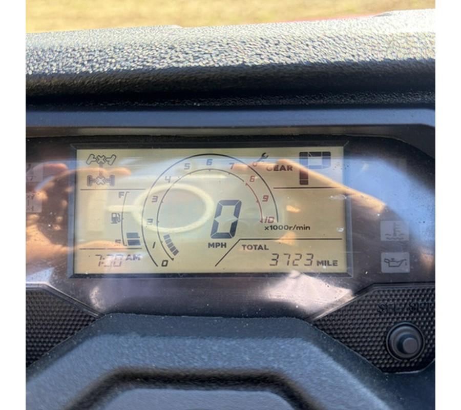 2022 Honda Pioneer 1000 Deluxe