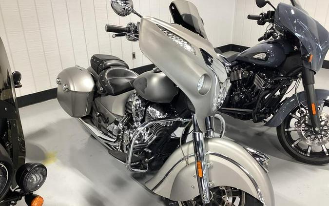 2016 Indian Motorcycle® Chieftain® Silver Smoke